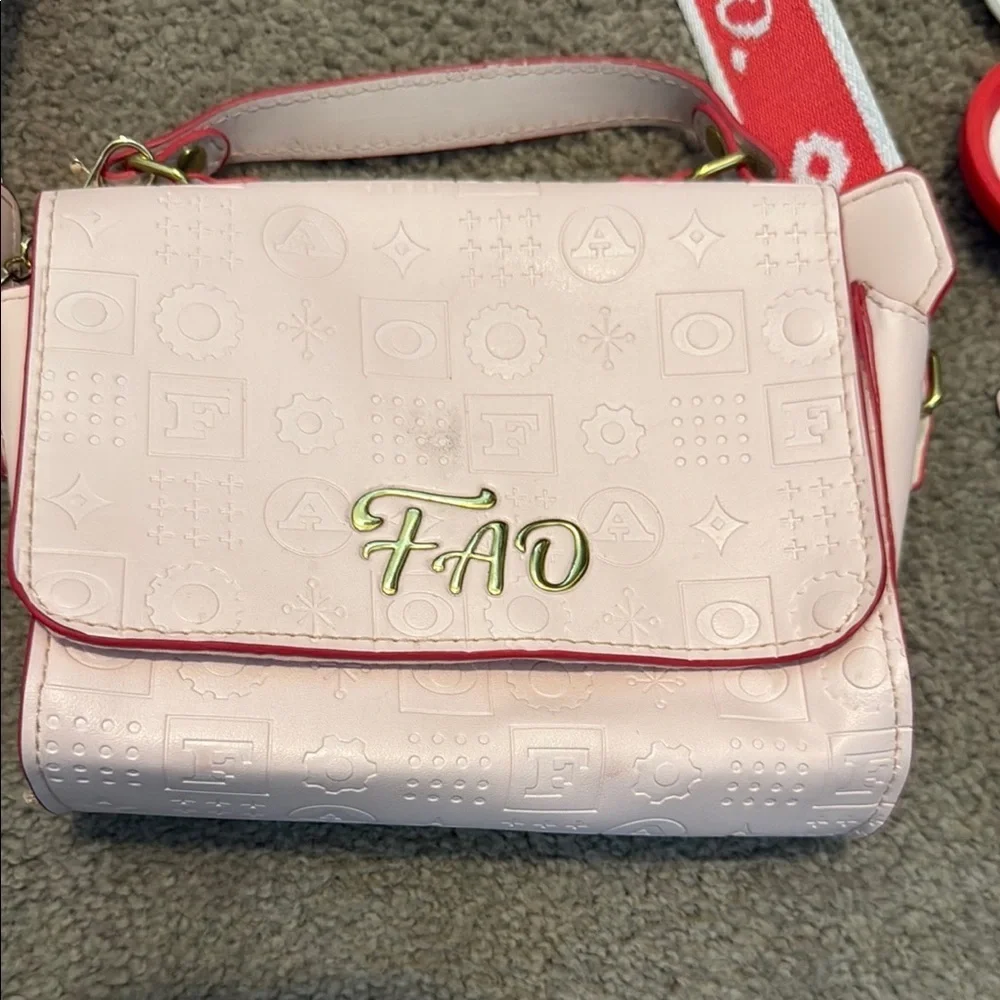 FAO Schwarz Pink Kids Bag with Accessories